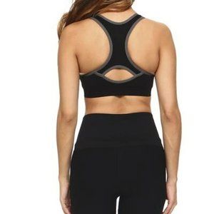 WOMEN’S SPORTS BRA W/ CUT OUT DETAIL AT BACK